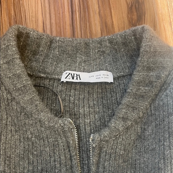 Zara Gray Ribbed Cardigan Sweater - Picture 2 of 6